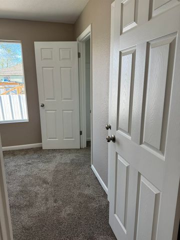 1947 N Chautauqua Ave, Wichita, KS 67214