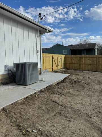 1947 N Chautauqua Ave, Wichita, KS 67214