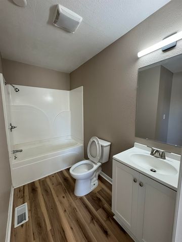 1947 N Chautauqua Ave, Wichita, KS 67214