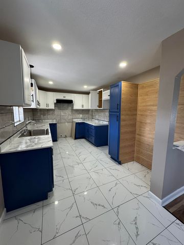 1947 N Chautauqua Ave, Wichita, KS 67214