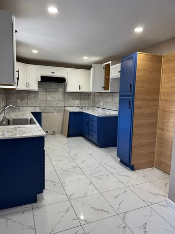 1947 N Chautauqua Ave, Wichita, KS 67214