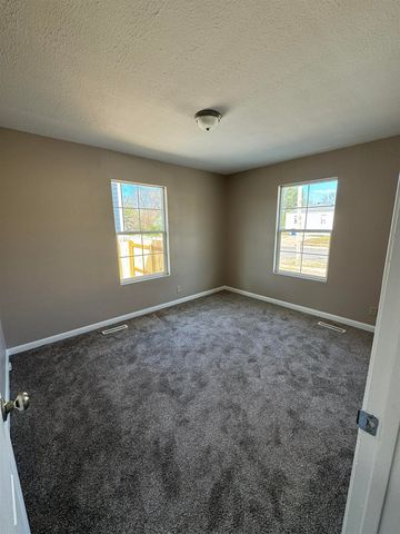 1947 N Chautauqua Ave, Wichita, KS 67214