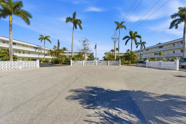 100 Doolen Court 203, North Palm Beach, FL 33408