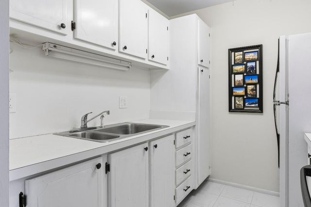 100 Doolen Court 203, North Palm Beach, FL 33408