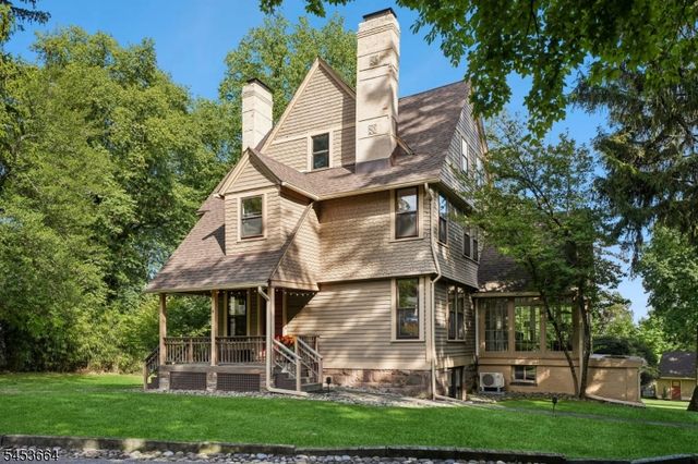 6 Edgehill Rd, West Orange Twp., NJ 07052