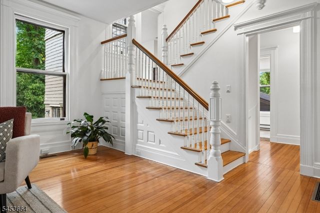 6 Edgehill Rd, West Orange Twp., NJ 07052