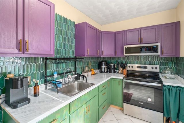 394 Blackstone Street, Providence, RI 02907