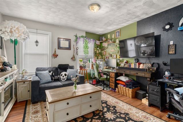 394 Blackstone Street, Providence, RI 02907