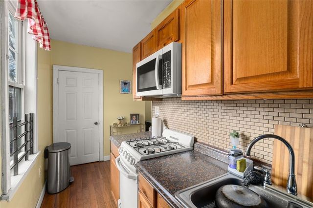 394 Blackstone Street, Providence, RI 02907