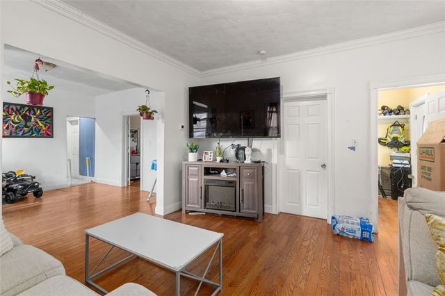 394 Blackstone Street, Providence, RI 02907