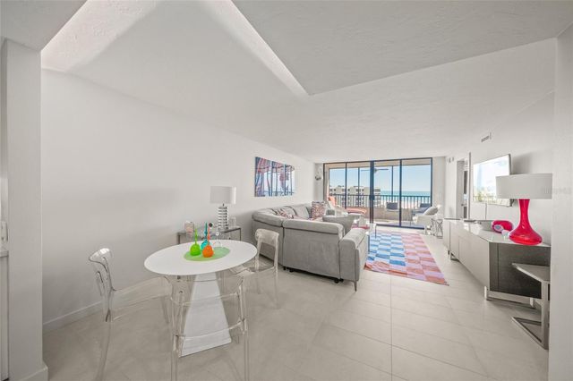 5750 MIDNIGHT PASS ROAD 704E, Sarasota, FL 34242