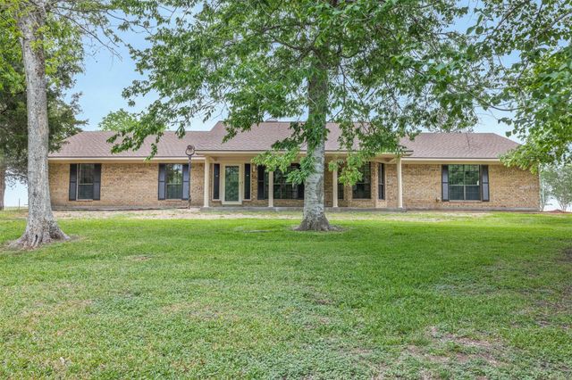 1031 Mcelroy Lane, New Ulm, TX 78950