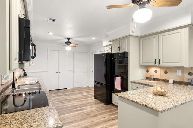 1031 Mcelroy Lane, New Ulm, TX 78950