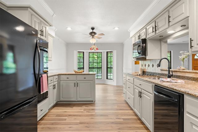1031 Mcelroy Lane, New Ulm, TX 78950