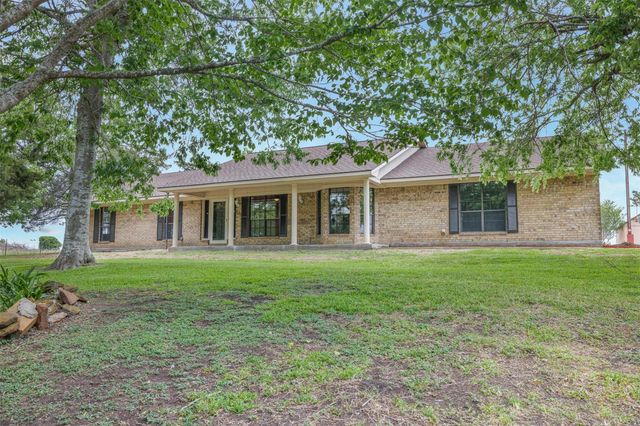 1031 Mcelroy Lane, New Ulm, TX 78950