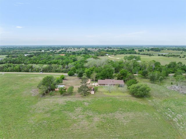 1031 Mcelroy Lane, New Ulm, TX 78950