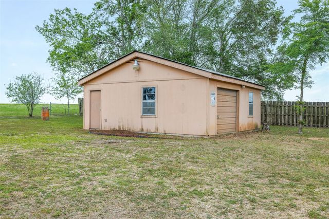 1031 Mcelroy Lane, New Ulm, TX 78950