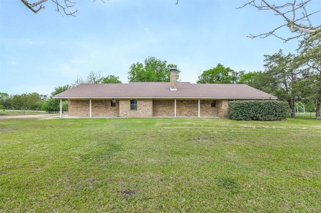 1031 Mcelroy Lane, New Ulm, TX 78950