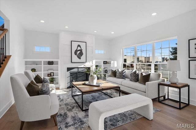 2904 Collier Avenue, Brentwood, MO 63144