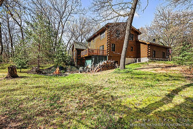 10690 Bennett Street SE, Lowell, MI 49331