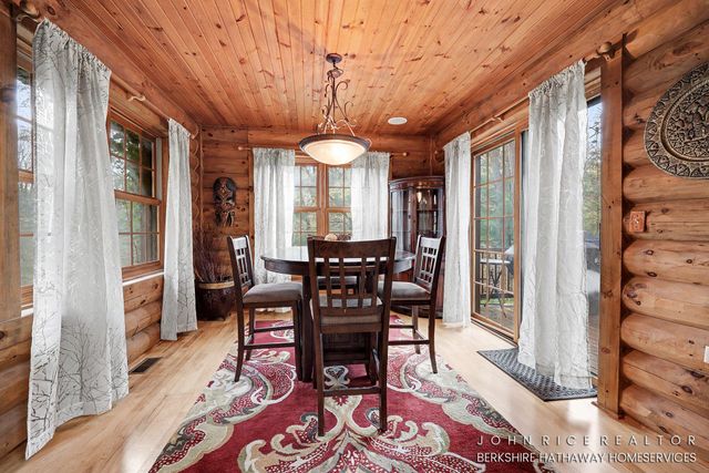 10690 Bennett Street SE, Lowell, MI 49331