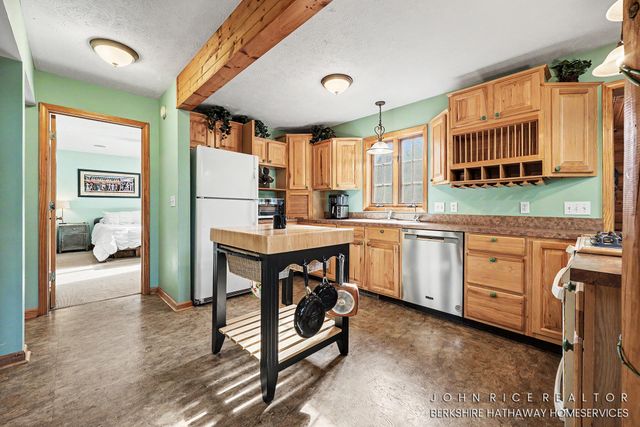 10690 Bennett Street SE, Lowell, MI 49331