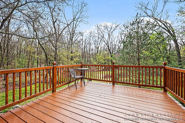 10690 Bennett Street SE, Lowell, MI 49331