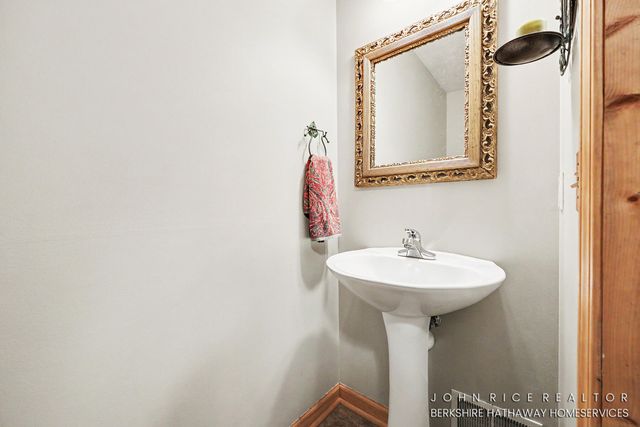 10690 Bennett Street SE, Lowell, MI 49331