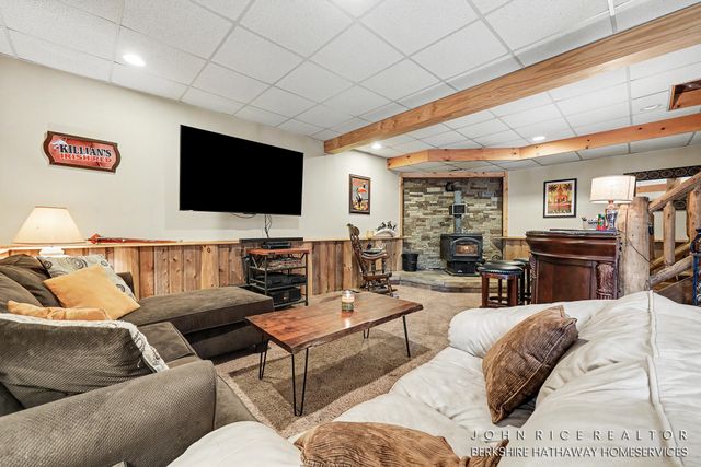 10690 Bennett Street SE, Lowell, MI 49331