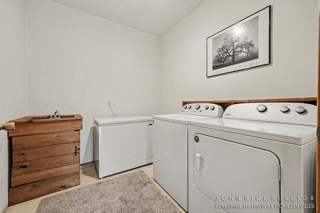 10690 Bennett Street SE, Lowell, MI 49331