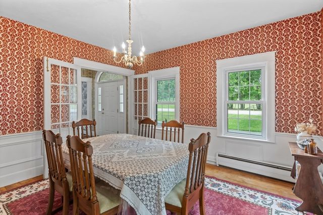 306 Pleasant St, Leicester, MA 01524