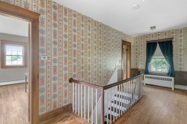 306 Pleasant St, Leicester, MA 01524