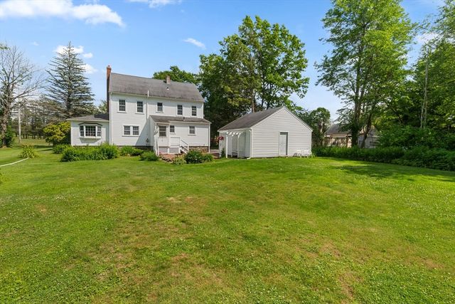 306 Pleasant St, Leicester, MA 01524