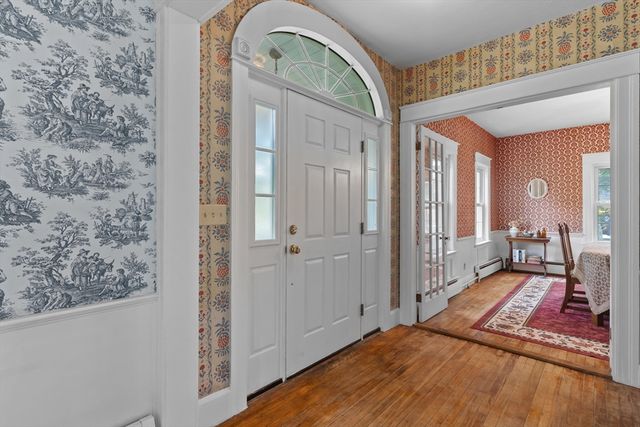 306 Pleasant St, Leicester, MA 01524