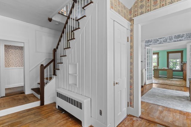 306 Pleasant St, Leicester, MA 01524
