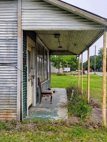 16649 Fm 770, Saratoga, TX 77585
