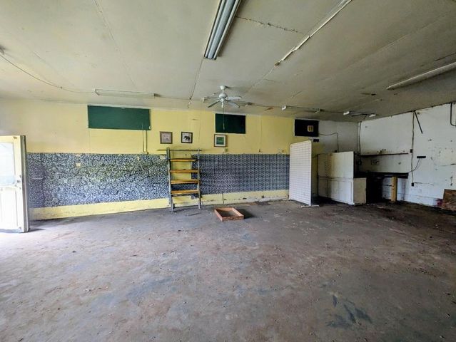 16649 Fm 770, Saratoga, TX 77585