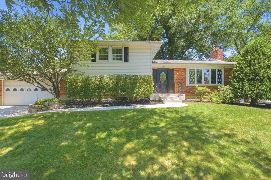 220 SOLWAY RD, Lutherville Timonium, MD 21093