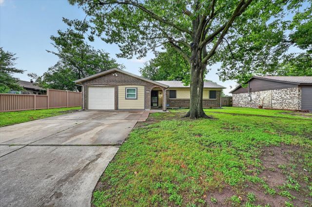 449 Irene Street, Burleson, TX 76028