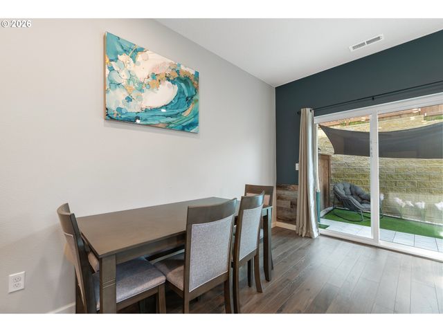 2401 S BROOKSIDE Pl, Ridgefield, WA 98642