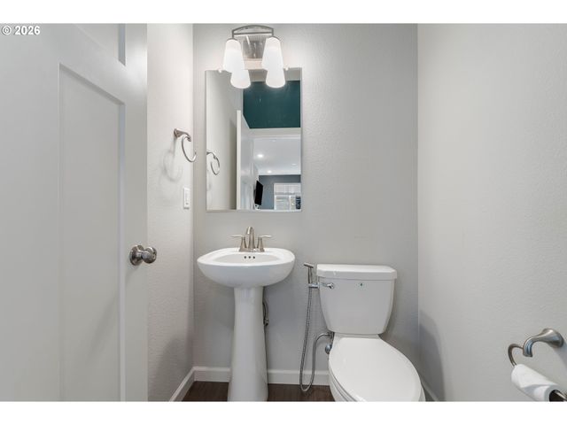 2401 S BROOKSIDE Pl, Ridgefield, WA 98642