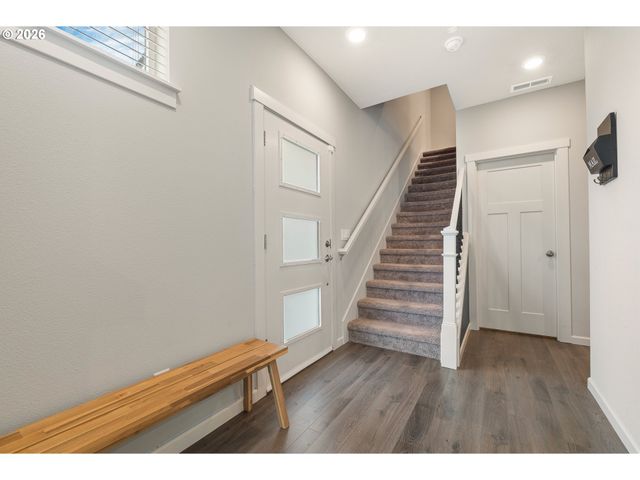 2401 S BROOKSIDE Pl, Ridgefield, WA 98642