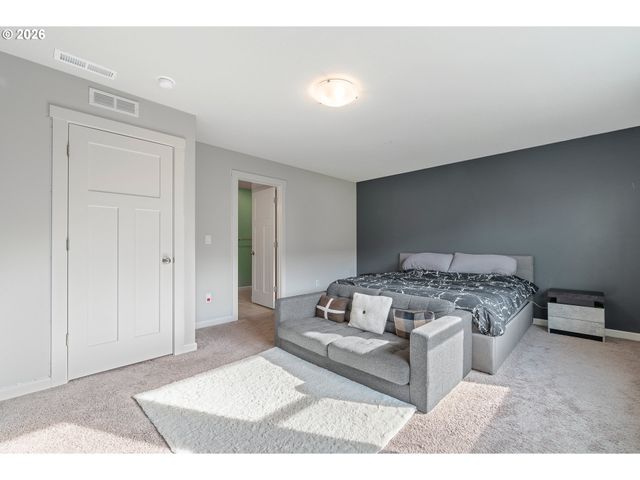 2401 S BROOKSIDE Pl, Ridgefield, WA 98642