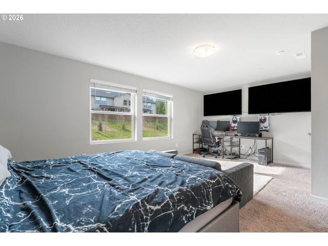 2401 S BROOKSIDE Pl, Ridgefield, WA 98642