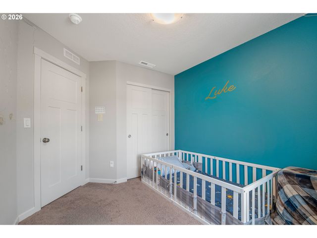 2401 S BROOKSIDE Pl, Ridgefield, WA 98642