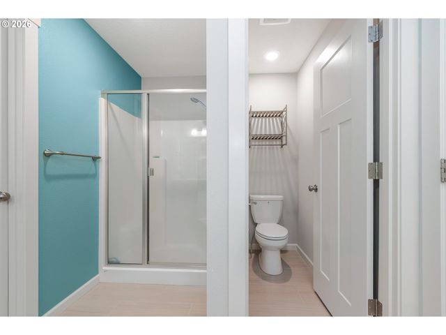 2401 S BROOKSIDE Pl, Ridgefield, WA 98642