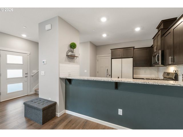 2401 S BROOKSIDE Pl, Ridgefield, WA 98642