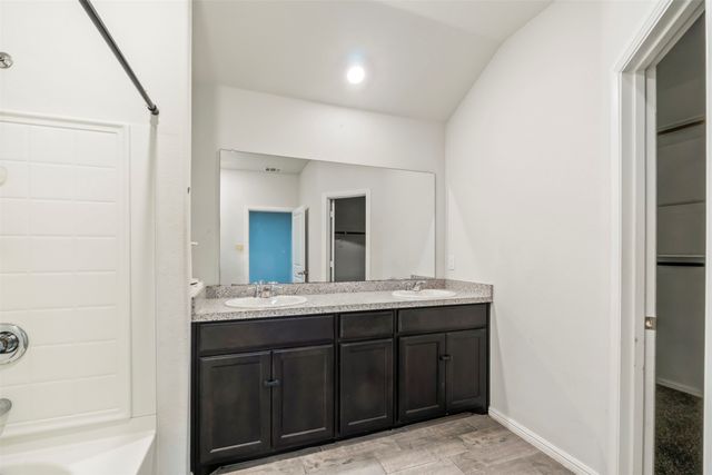 9717 Snowbell Lane, Fort Worth, TX 76036