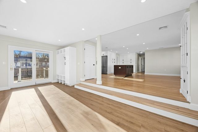 27 Quimby Ave 1, Woburn, MA 01801