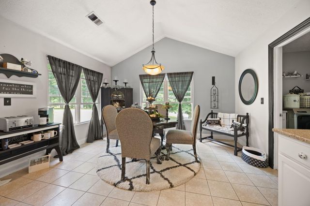 398 Carriage Lane, Jamestown, KY 42629